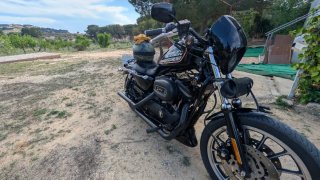 Harley Davidson 883 Sportster Negra