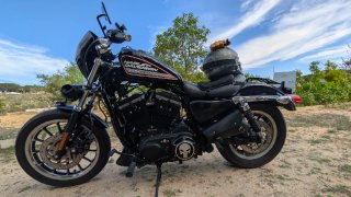 Harley Davidson 883 Sportster Negra