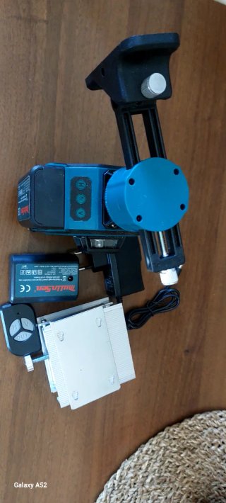 Livella Laser 4D MulinSen MLS5069completo 3 piedi