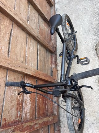 Bicicleta BMX gris