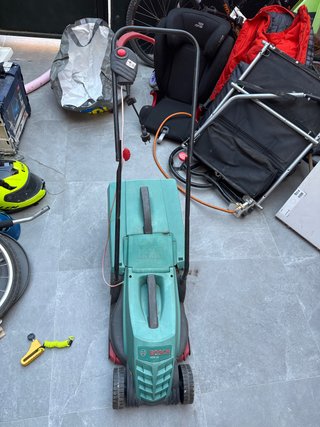 Cortacésped Bosch ARM 32