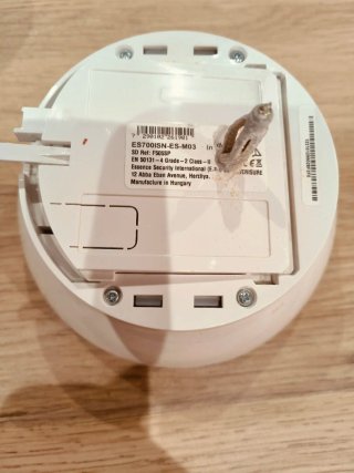 Cámara vigilancia con detector y centralita