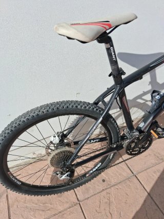 Bicicleta Giant Montaña Negra