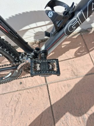 Bicicleta Giant Montaña Negra