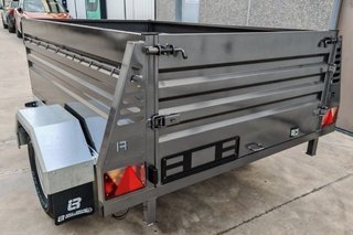 NUEVO: Remolque basculante todoterreno 250x150x72