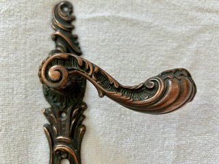 Maniglia vintage ottone decorata