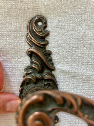 Maniglia vintage ottone decorata