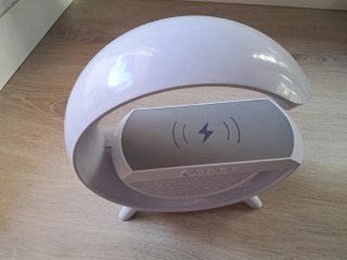 Lámpara, Altavoz Bluetooth y Cargador Inalámbrico