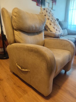 Sillón reclinable individual beige