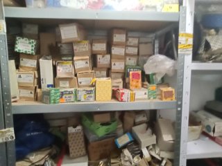 Cajas de tornillos surtidos