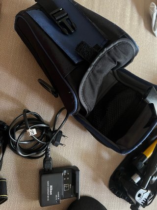 Pack Cámara Nikon D3000 + Accesorios