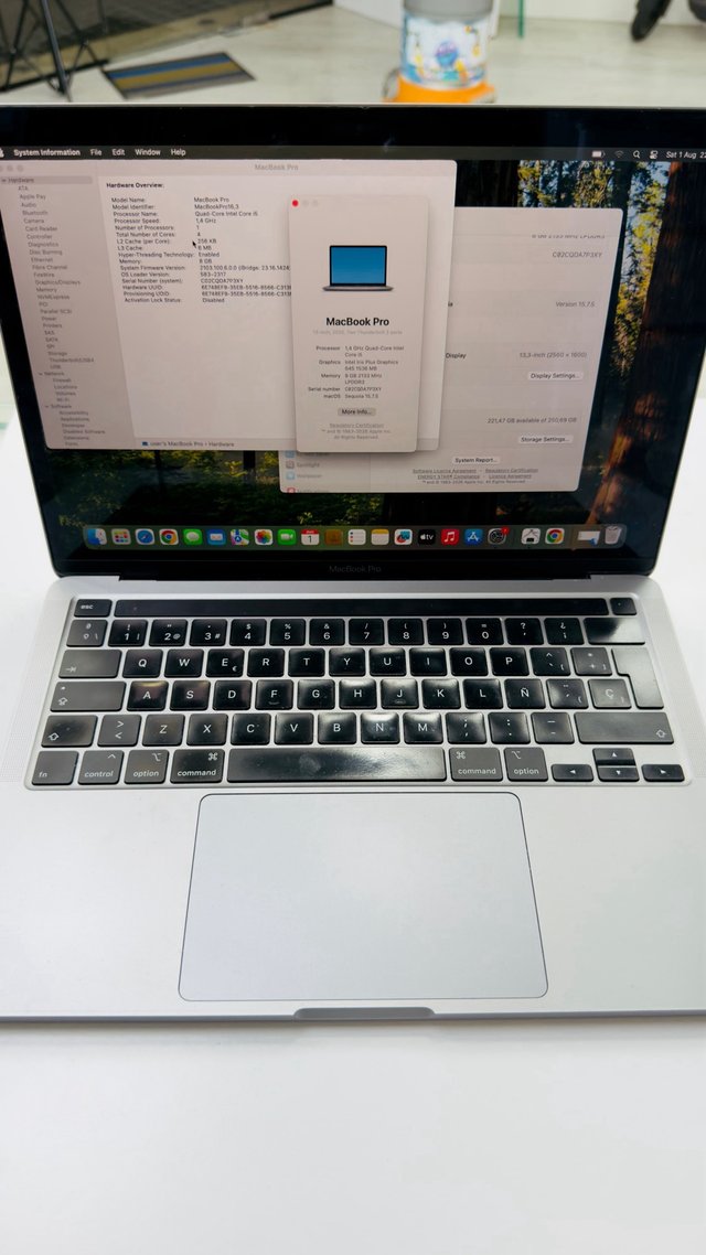 MacBook Pro 256GB 2020 Gris Espacial