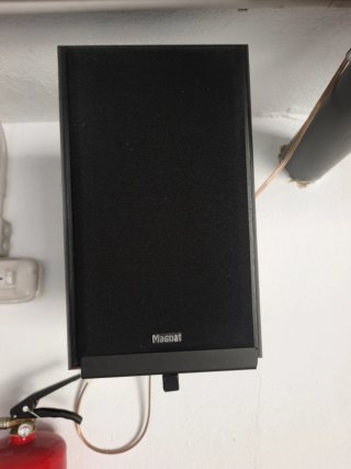 Cine en casa 5.1 Magnat + Yamaha + proyector BenQ