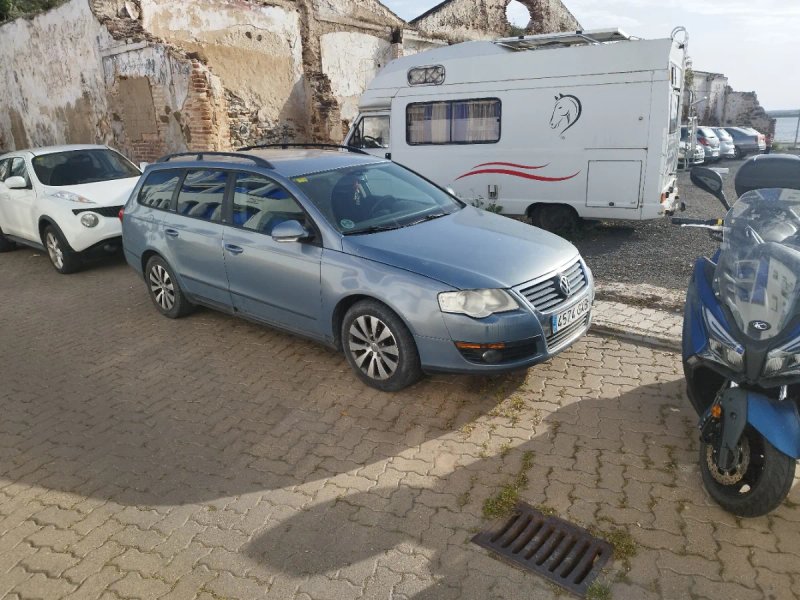 Volkswagen Passat 2010 - foto 1
