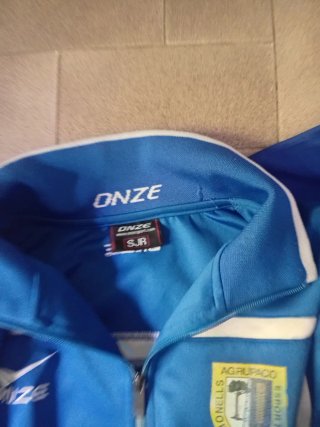 Conjunto camiseta y sudadera A.E.Monells