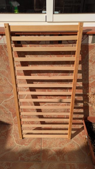 Cuna de bebé de madera