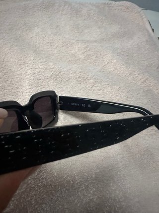 Gafas de sol Guess negras