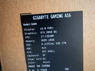 Portátil GAMER GIGABYTE i7 16GB 5200Mhz RTX50 DDR7