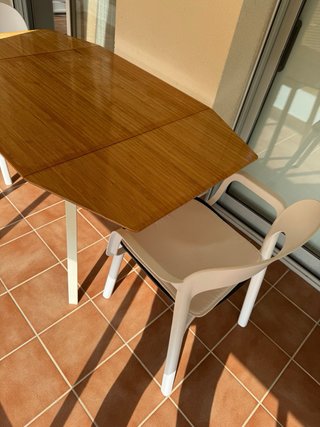 Mesa bambu extensible + 2 Sillas