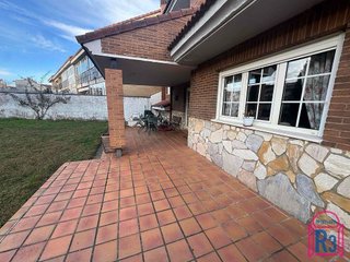 Chalet en venta en Trobajo del Camino en San Andrés del Rabanedo