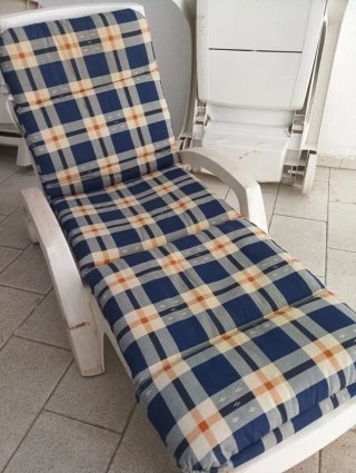 Tumbona plegable de plástico para jardín