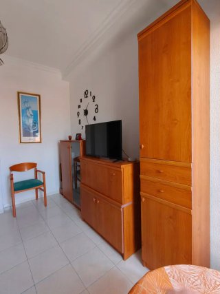Mueble modular para sala, laminado sapelly