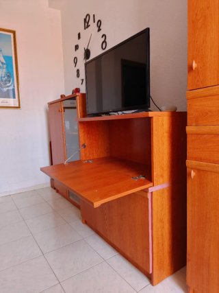 Mueble modular para sala, laminado sapelly