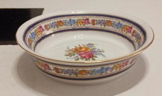 BONITO CUENCO DE PORCELANA FINA THE REGAL