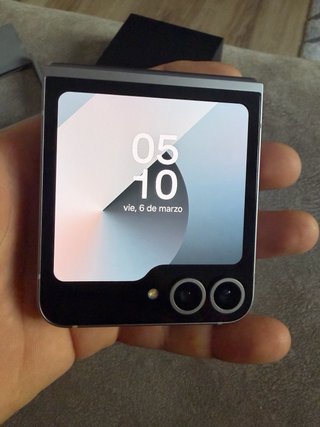 Samsung Galaxy Z Flip 6