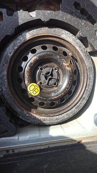 Rueda de galleta Nissan Micra