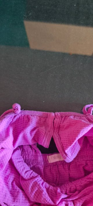 Mono rosa tirantes lazo