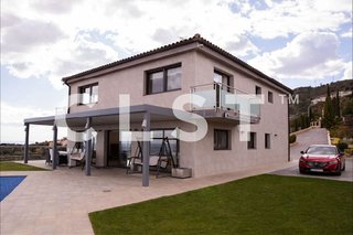 Chalet en alquiler en Mas Coll - Can Comulada en Alella