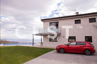 Chalet en alquiler en Mas Coll - Can Comulada en Alella
