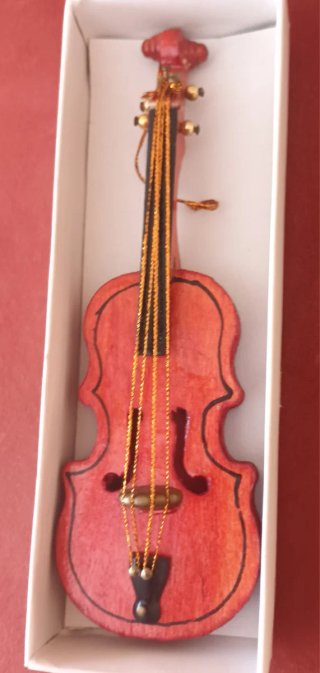 Violín de madera pequeño decorativo