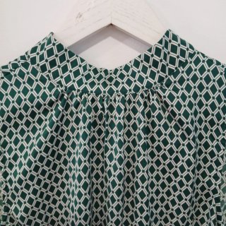 Blusa H&M verde y blanca Talla S