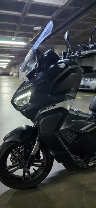 Keeway Vieste 300 XDV Maxi-Scooter Negra/Gris