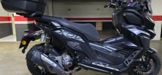 Keeway Vieste 300 XDV Maxi-Scooter Negra/Gris