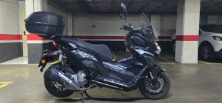 Keeway Vieste 300 XDV Maxi-Scooter Negra/Gris