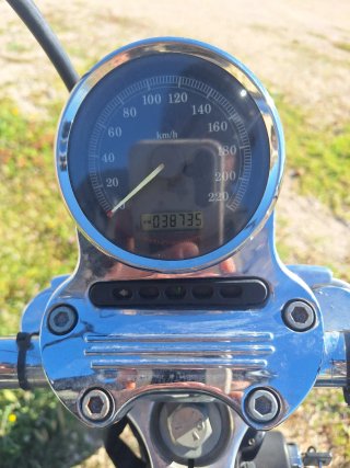 Harley Davidson 883 C 2007 Negra
