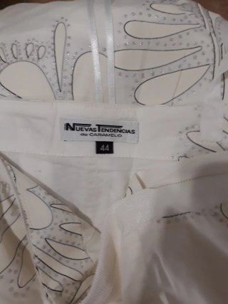 Vestido de verano blanco con bordado