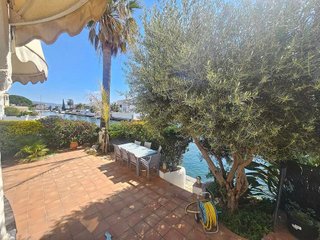 Chalet en venta en Empuriabrava en Castelló d´Empúries