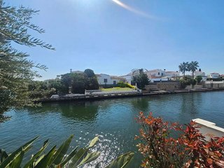 Chalet en venta en Empuriabrava en Castelló d´Empúries