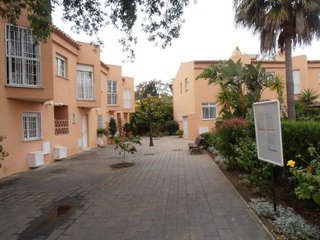 Casa adosada en alquiler en Costabella en Marbella