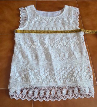 Camiseta blanca de encaje. Talla S.