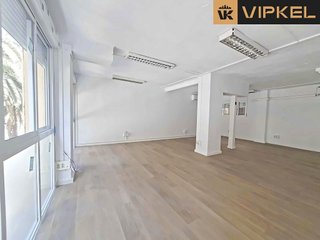 Local comercial en alquiler en Ensanche Centro - Puerto en Málaga