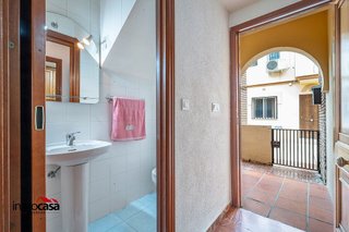 Casa adosada en venta en Residencial Triana - Barrio Alto en Gabias (Las)