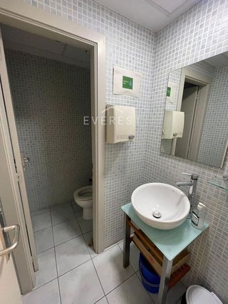 Oficina en alquiler en La Roqueta en Valencia