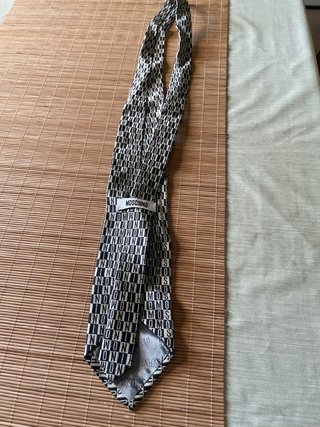 Cravatta Moschino a Quadri Bianco e Nero