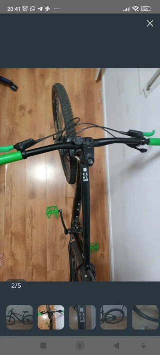 Bicicleta de montaña negra