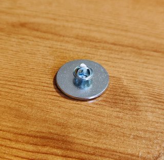 Broche Metálico Bauhaus Logo